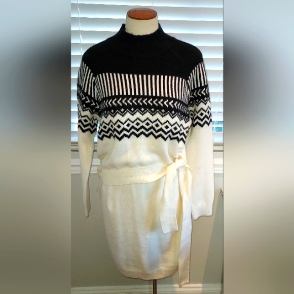 Ann Taylor Ivory/Black Geometric Print Mock TurtleNeck Sweater Dress NWT - Picture 1 of 6